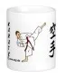 Preview: Taza blanca impresa con figura de karate