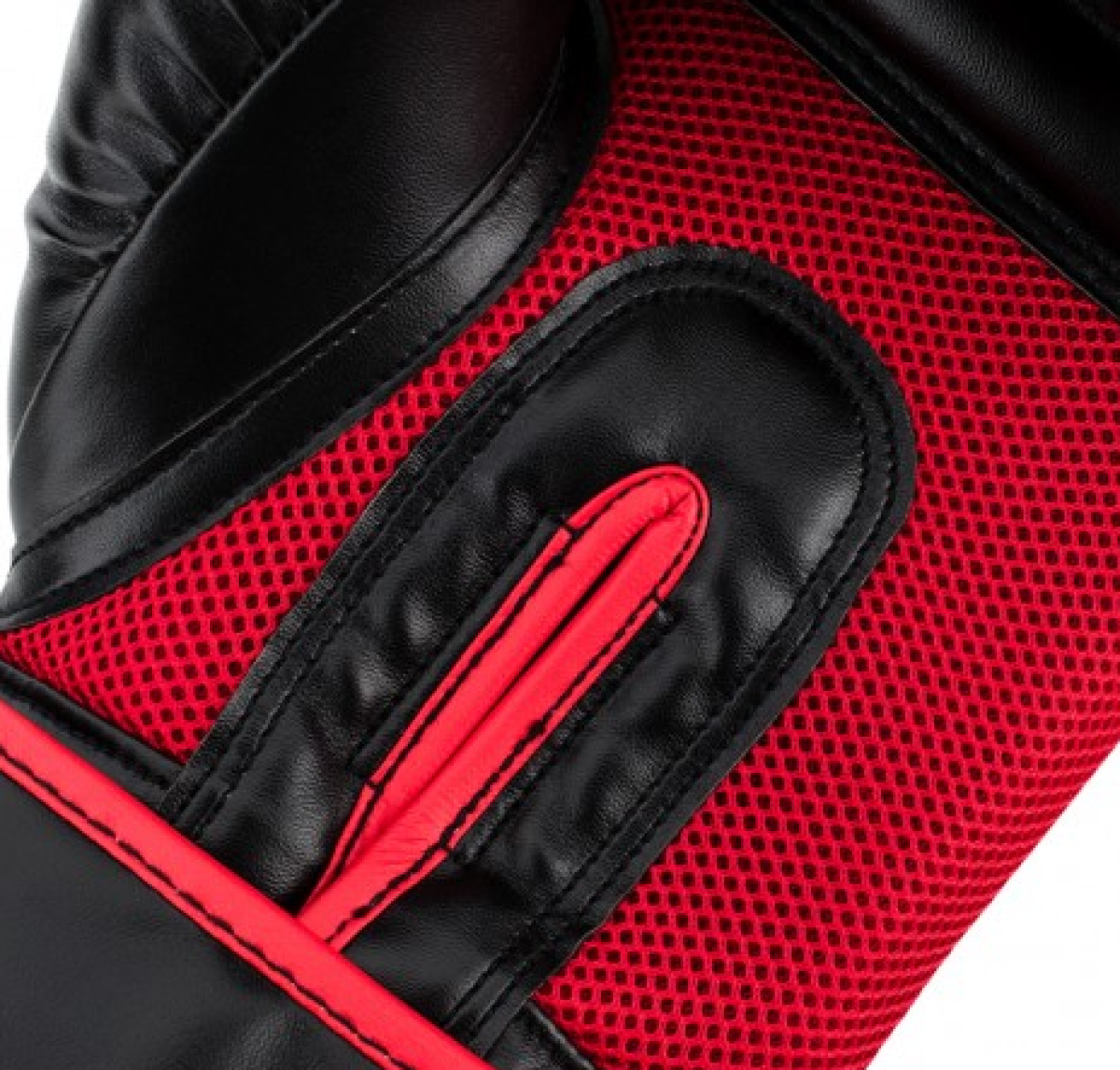 UFCContender MuayThai StyleTrainingGloves red/black