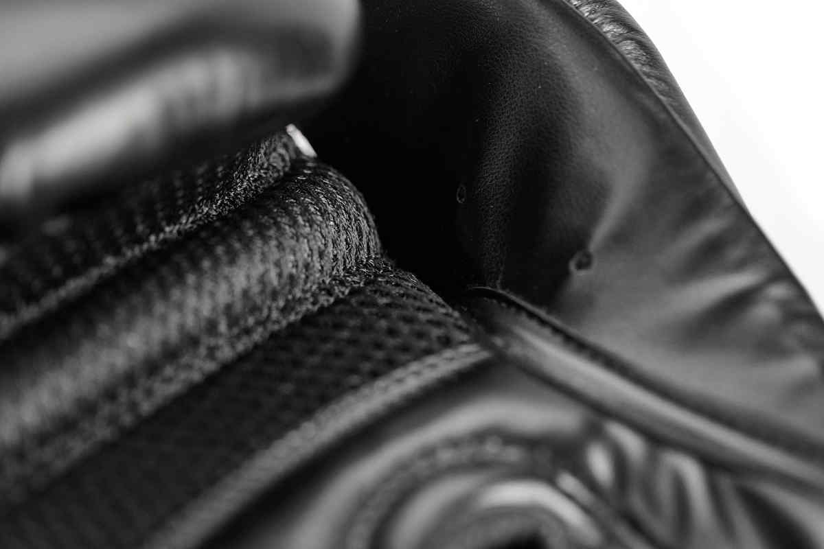 80 schwarz Hybrid Boxhandschuhe adidas
