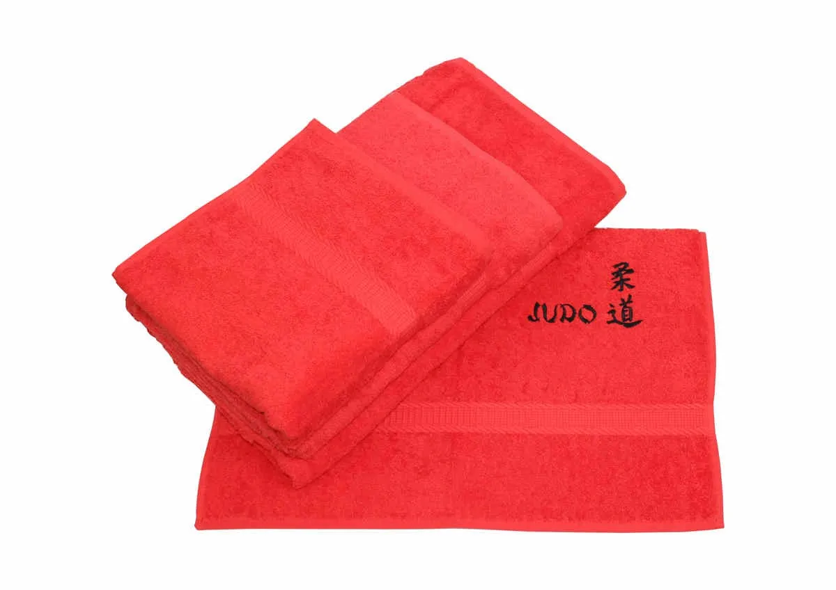 Badstof handdoeken rood geborduurd in zwart met judo en karakters