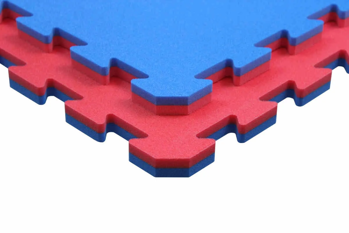 Tapis de sports de combat K20L rouge/bleu 50x50 x 2cm