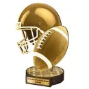 Trofee met houten gedenkplaat en Amerikaans voetbalmotief in goud